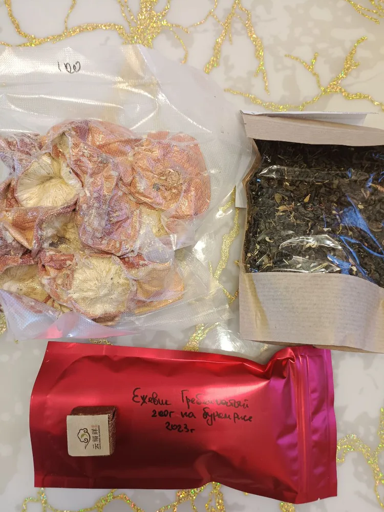 Отзыв покупателя: шляпки мухомора, чай и ежовик на буром рисе — заказ получен